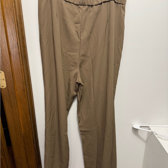 HALARA Khaki Trousers - Picture 10 of 10